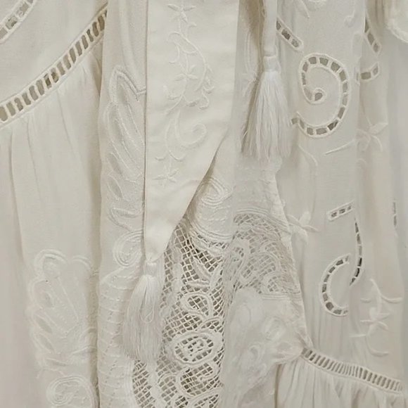 Spell Ivory Embroidered Beach Robe - Picture 11 of 16